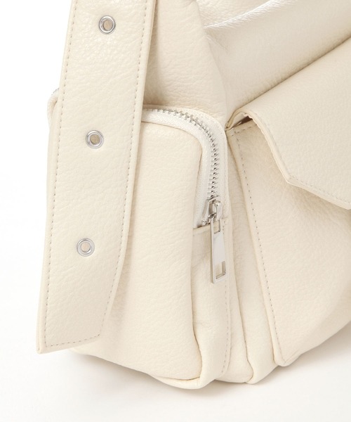 LAKOLE（ラコレ）の「ダブルベルトポケットワンショルダーバッグ / 631256（ショルダーバッグ・レディース・ライトブルー/ブラック/オフホワイト/ライトパープル・FREE）」の19枚目の写真