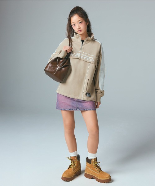 X-girl（エックスガール）の「STUDDED LOGO 2WAY BAG（ショルダーバッグ・レディース・ブラウン/ブラック・ONE SIZE）」の4枚目の写真