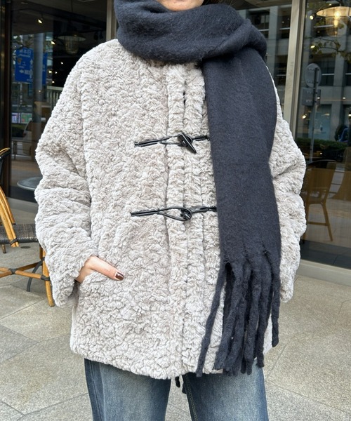 LAC-VERT(ラック・ヴェール)の「もこもこフェイクファーコート(その他アウター・レディース・グレー・MEDIUM/LARGE)」の7枚目の写真