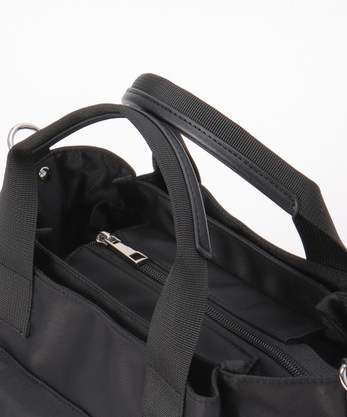 ikka(イッカ)の「撥水ナイロン8ポケ2WAYトート(ショルダーバッグ・レディース・ライトグレー/ブラック/ベージュ/ブルー・FREE)」の16枚目の写真