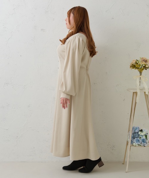Louiosy(ルオシー)の「【大きいサイズ】ボタンデザインワンピース(ワンピース・レディース・チャコールグレー/アイボリー/グリーン・X-LARGE/3L/4L)」の7枚目の写真