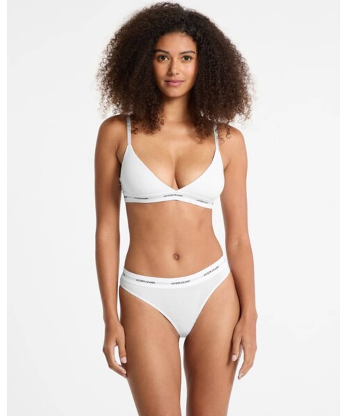 GUESS JEANS（ゲスジーンズ）の「【GUESS JEANS/ゲスジーンズ】GUESS JEANS Thong/下着/レディース/ショーツ【WEB限定】（ショーツ・レディース・グレー/ブラック/ホワイト・X-SMALL/M/S）」の4枚目の写真