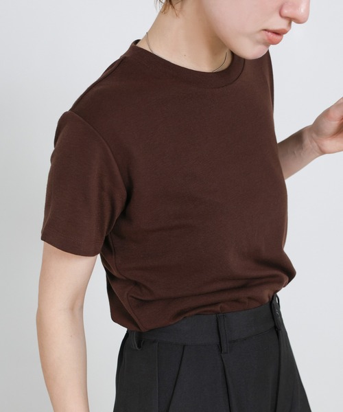 select MOCA(セレクトモカ)の「ソフトタッチシンプルデイリーTシャツ(Tシャツ/カットソー・レディース・スミクロ/ブラウン/ブラック/アイボリー・FREE)」の11枚目の写真