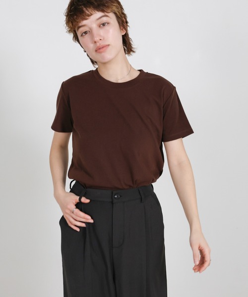 select MOCA(セレクトモカ)の「ソフトタッチシンプルデイリーTシャツ(Tシャツ/カットソー・レディース・スミクロ/ブラウン/ブラック/アイボリー・FREE)」の9枚目の写真