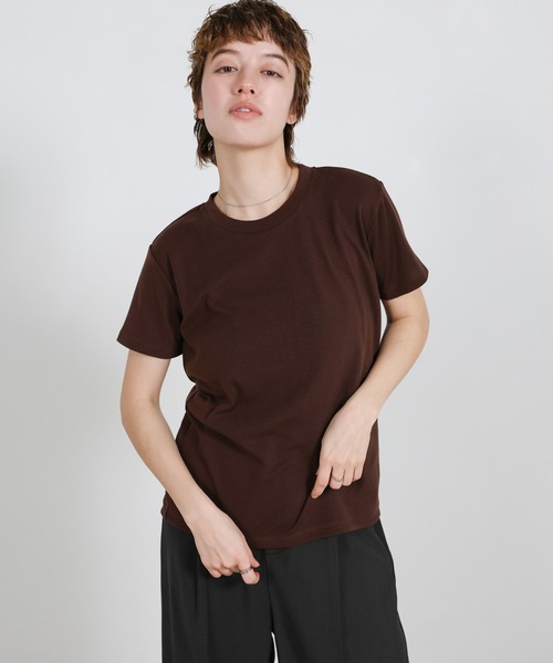 select MOCA(セレクトモカ)の「ソフトタッチシンプルデイリーTシャツ(Tシャツ/カットソー・レディース・スミクロ/ブラウン/ブラック/アイボリー・FREE)」の14枚目の写真