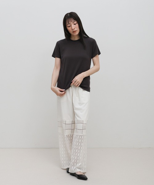 select MOCA(セレクトモカ)の「ソフトタッチシンプルデイリーTシャツ(Tシャツ/カットソー・レディース・スミクロ/ブラウン/ブラック/アイボリー・FREE)」の6枚目の写真