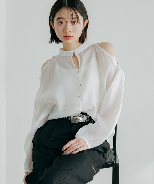 PAGEBOY（ページボーイ）の「2WAYショルダーブラウス（シャツ/ブラウス・レディース・ホワイト系その他/ブルー系その他/ブラック/オフホワイト・FREE）」の8枚目の写真