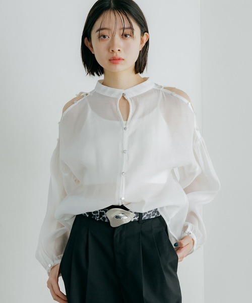 PAGEBOY（ページボーイ）の「2WAYショルダーブラウス（シャツ/ブラウス・レディース・ホワイト系その他/ブルー系その他/ブラック/オフホワイト・FREE）」の9枚目の写真
