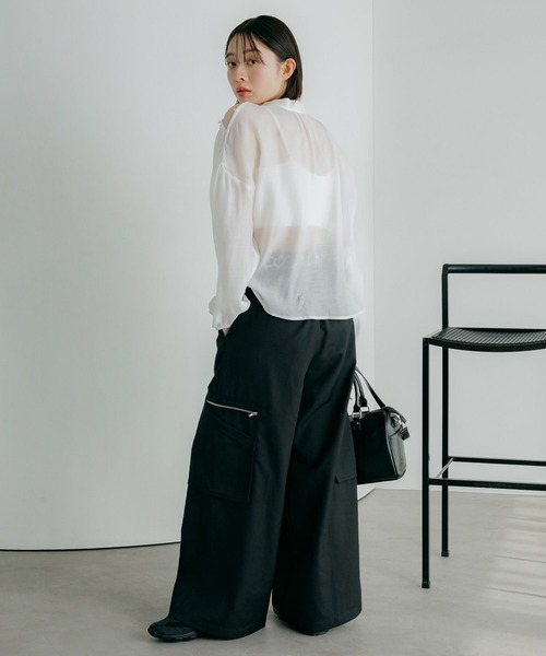 PAGEBOY（ページボーイ）の「2WAYショルダーブラウス（シャツ/ブラウス・レディース・ホワイト系その他/ブルー系その他/ブラック/オフホワイト・FREE）」の7枚目の写真