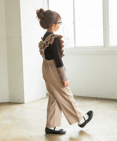 BRANSHES（ブランシェス）の「フリルサロペット（サロペット/オーバーオール・キッズ・ブラウン/チャコールグレー・150/140/110/90/130/100/120）」の10枚目の写真