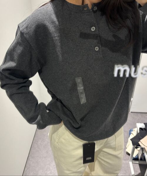 MUSINSA STANDARD（ムシンサスタンダード）の「ウォッシャブルスーピマコットンヘンリーネックニット[ミディアムグレー]（ニット/セーター・メンズ・その他・SMALL/MEDIUM/LARGE/X-LARGE/2XL）」の11枚目の写真