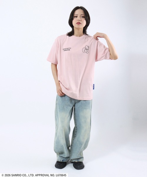 sanrio(サンリオ)の「HELLO KITTY EMBROIDERY TEE/ハローキティ サガラ刺繍 バックプリントTシャツ/ピチT・ビッグシルエット(Tシャツ/カットソー・レディース・ブラック/ライトブルー/ホワイト/ピンク・S/M/L)」の19枚目の写真