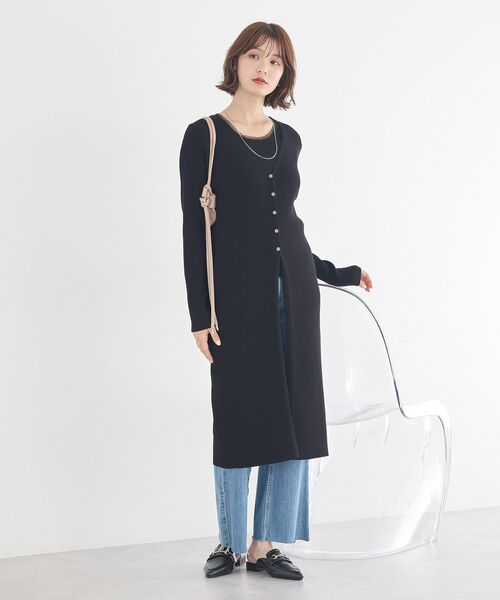 earth music&ecology（アースミュージックアンドエコロジー）の「【2026SS】Vネックニットワンピース（ワンピース・レディース・ブラック/ベージュ/ブラウン・FREE）」の2枚目の写真