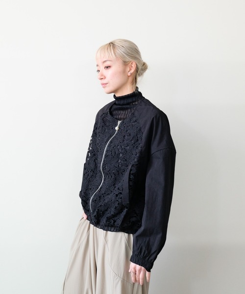 DOLLUPOOPS(ドールアップウップス)の「Lace Combination Zip-up Blouson(レース切替ジップアップブルゾン)(ブルゾン・レディース・ブラック/ベージュ・FREE)」の21枚目の写真