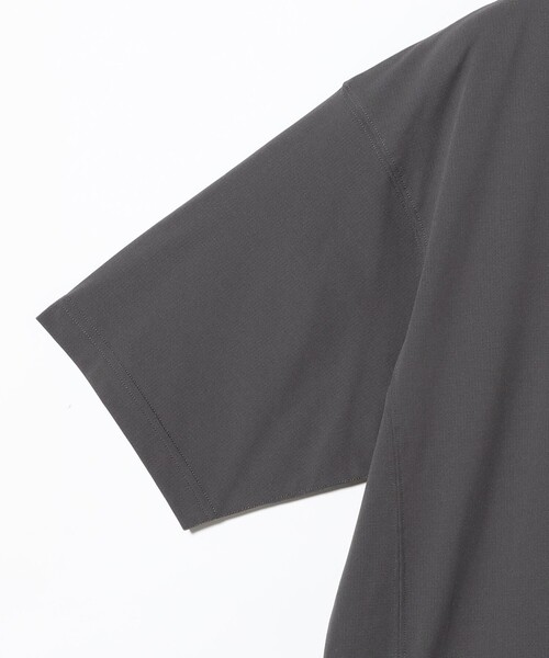 BEAMS(ビームス)の「サイド ポケット ポロシャツ(ポロシャツ・メンズ・チャコールグレー/ブラック/ベージュ・S/M/L/XL)」の16枚目の写真