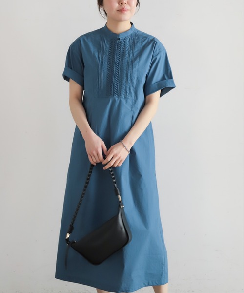 NOMBRE IMPAIR（ノンブルアンペール）の「ねじりピンタックタイプライター　スキッパーワンピース（ワンピース・レディース・チャコールグレー/ブルー・FREE）」の17枚目の写真