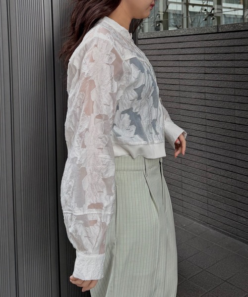 &g'aime（アンジェム）の「【&ｇ'aime 】シアージャカードブルゾン　Sheer Jacquard Blouson（ノーカラージャケット・レディース・ホワイト/ブラック・FREE）」の11枚目の写真