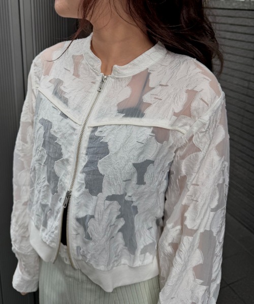 &g'aime（アンジェム）の「【&ｇ'aime 】シアージャカードブルゾン　Sheer Jacquard Blouson（ノーカラージャケット・レディース・ホワイト/ブラック・FREE）」の15枚目の写真