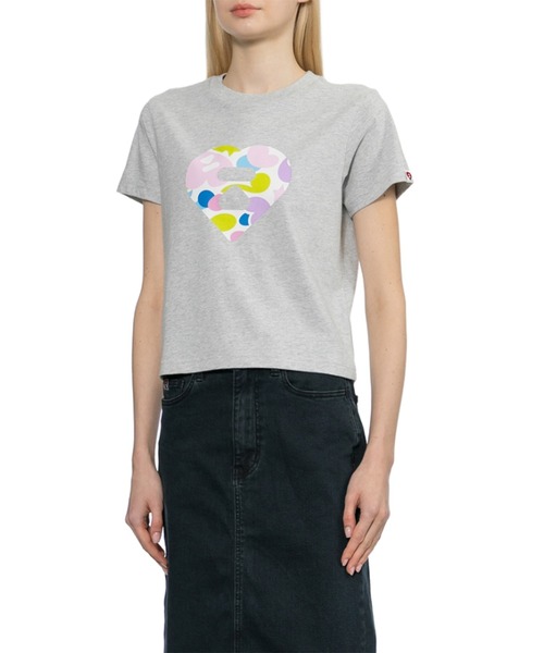 A BATHING APE(アベイシングエイプ)の「CAMO HEART PRINTED TEE #2(Tシャツ/カットソー・レディース・ブラック/グレー/ネイビー・X-SMALL/SMALL)」の8枚目の写真