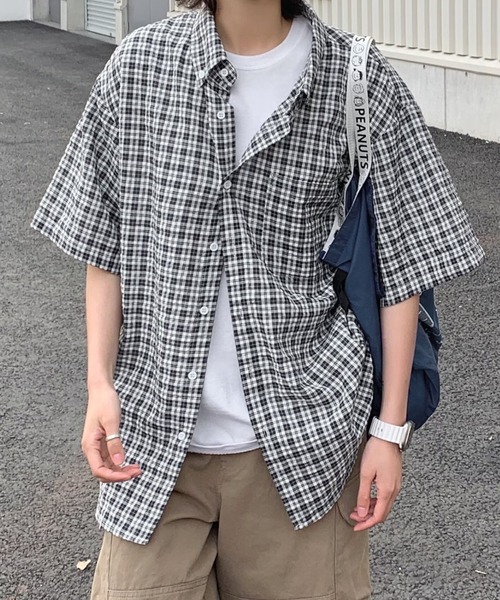 WYZ wear（ダブリューワイジィーウェア）の「チェック柄半袖シャツ/ユニセックス（シャツ/ブラウス・メンズ・ネイビー/ブラック・M/L）」の5枚目の写真