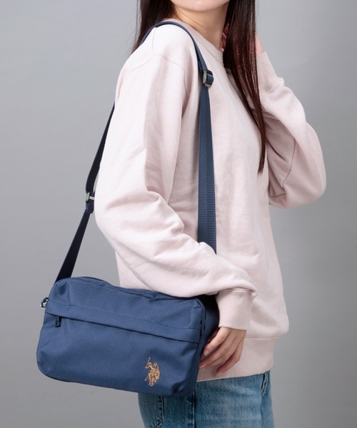 U.S. POLO ASSN.(ユーエスポロアッスン)の「【U.S. POLO ASSN.】ユーエスポロアッスン スクエアショルダー USPA-2737(ショルダーバッグ・レディース・ブラック/オフホワイト/ブルー/ピンク/レッド/ネイビー/イエロー/グリーン/グレー/ベージュ・FREE)」の7枚目の写真