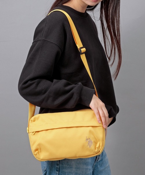 U.S. POLO ASSN.(ユーエスポロアッスン)の「【U.S. POLO ASSN.】ユーエスポロアッスン スクエアショルダー USPA-2737(ショルダーバッグ・レディース・ブラック/オフホワイト/ブルー/ピンク/レッド/ネイビー/イエロー/グリーン/グレー/ベージュ・FREE)」の1枚目の写真