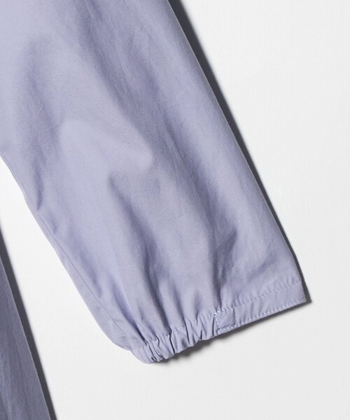 UNITED ARROWS（ユナイテッドアローズ）の「バイアス フレア チュニック ブラウス ‐ウォッシャブル‐（シャツ/ブラウス・レディース・オフホワイト/ネイビー/ライラック・36/38）」の6枚目の写真