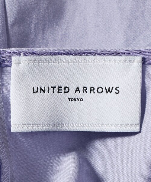 UNITED ARROWS（ユナイテッドアローズ）の「バイアス フレア チュニック ブラウス ‐ウォッシャブル‐（シャツ/ブラウス・レディース・オフホワイト/ネイビー/ライラック・36/38）」の13枚目の写真