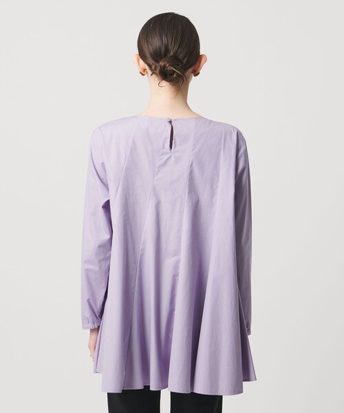 UNITED ARROWS（ユナイテッドアローズ）の「バイアス フレア チュニック ブラウス ‐ウォッシャブル‐（シャツ/ブラウス・レディース・オフホワイト/ネイビー/ライラック・36/38）」の19枚目の写真