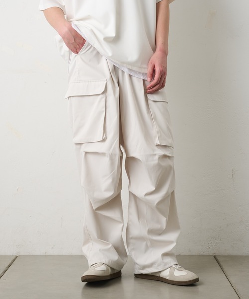 COLONY 2139（コロニートゥーワンスリーナイン）の「ストレッチツイルカーゴパンツ（カーゴパンツ・メンズ・ブラック/ホワイト/ブラウン・LARGE/MEDIUM）」の4枚目の写真