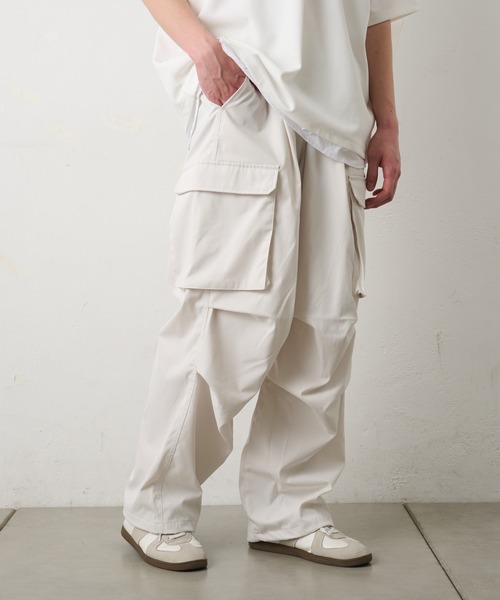 COLONY 2139（コロニートゥーワンスリーナイン）の「ストレッチツイルカーゴパンツ（カーゴパンツ・メンズ・ブラック/ホワイト/ブラウン・LARGE/MEDIUM）」の7枚目の写真