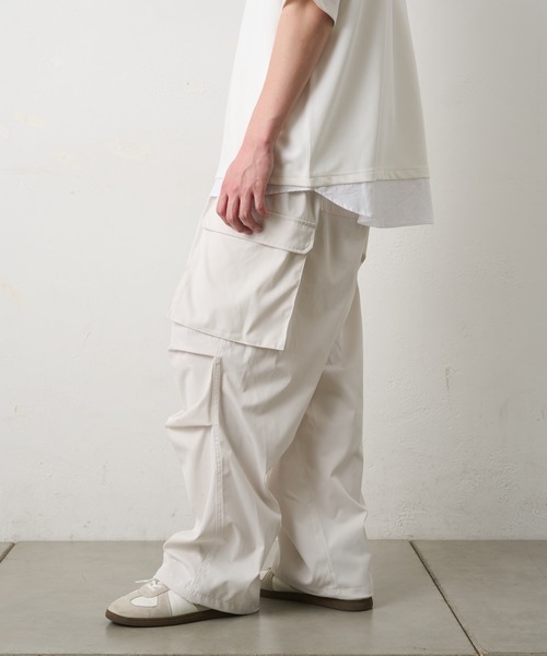 COLONY 2139（コロニートゥーワンスリーナイン）の「ストレッチツイルカーゴパンツ（カーゴパンツ・メンズ・ブラック/ホワイト/ブラウン・LARGE/MEDIUM）」の5枚目の写真