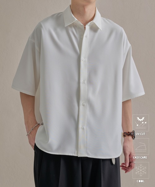 epnok（エプノック）の「ファンクショナルベーシックルーズレギュラーカラー半袖シャツ（シャツ/ブラウス・メンズ・ミント/イエロー/ピンク系1/ブラック系1/グレー系1/ネイビー系1/ピンク/ワイン系1/ホワイト系1/ホワイト系2/ブラック/ライトブルー/オフホワイト/チャコールグレー/ベージュ系1/ブルー/ブルー系1/ブラウン系1/ブラック系2・SMALL/MEDIUM/LARGE）」の2枚目の写真
