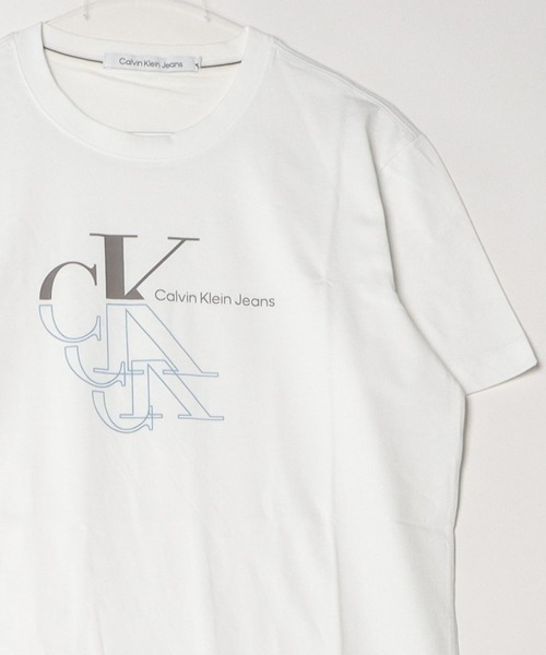 Calvin Klein Jeans(カルヴァンクラインジーンズ)の「Calvin Klein Jeans/ カルバンクラインジーンズ CK MOBOGRAM ECHO GRAPHIC TEE CKロゴ クルーネック コットンTシャツ(Tシャツ/カットソー・メンズ・ブラック/ホワイト・L/M/S)」の2枚目の写真