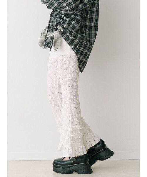 jouetie(ジュエティ)の「レースフリルフィットフレアパンツ(その他パンツ・レディース・ブルー/オフホワイト/ブラック・MEDIUM)」の1枚目の写真