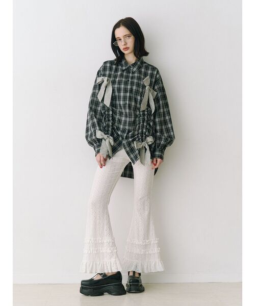 jouetie(ジュエティ)の「レースフリルフィットフレアパンツ(その他パンツ・レディース・ブルー/オフホワイト/ブラック・MEDIUM)」の5枚目の写真