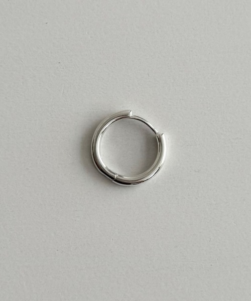 CANAL JEAN(キャナルジーン)の「Pt 【Silver925】THINフープシルバーピアス(ピアス(両耳用)・レディース・シルバー・ONE SIZE)」の5枚目の写真