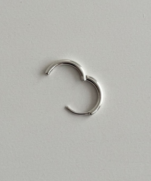 CANAL JEAN(キャナルジーン)の「Pt 【Silver925】THINフープシルバーピアス(ピアス(両耳用)・レディース・シルバー・ONE SIZE)」の6枚目の写真