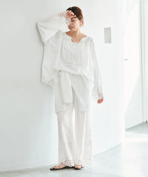 IENA（イエナ）の「カットワークレースパンツ（その他パンツ・レディース・ブラック/ホワイト・38/36）」の4枚目の写真