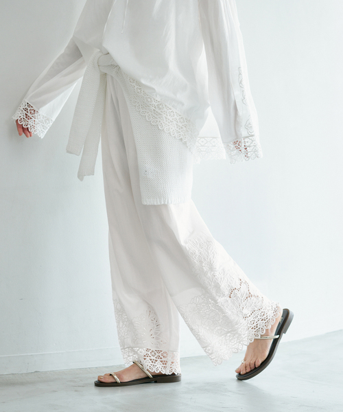 IENA（イエナ）の「カットワークレースパンツ（その他パンツ・レディース・ブラック/ホワイト・38/36）」の15枚目の写真