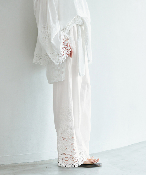 IENA（イエナ）の「カットワークレースパンツ（その他パンツ・レディース・ブラック/ホワイト・38/36）」の17枚目の写真