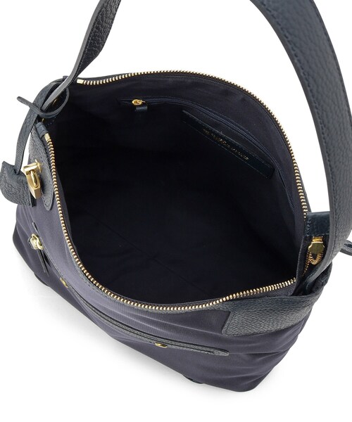 TOFF&LOADSTONE（トフアンドロードストーン）の「Key one handle（キーワンハンドル）（ハンドバッグ・レディース・ブラック/ネイビー・00）」の13枚目の写真