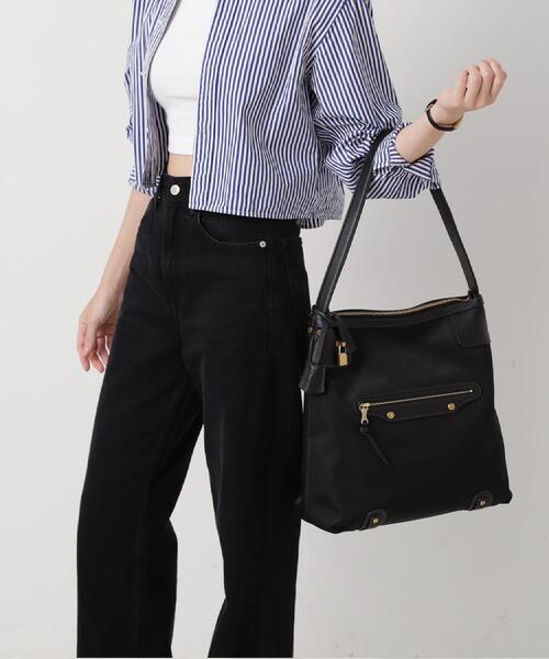 TOFF&LOADSTONE（トフアンドロードストーン）の「Key one handle（キーワンハンドル）（ハンドバッグ・レディース・ブラック/ネイビー・00）」の4枚目の写真