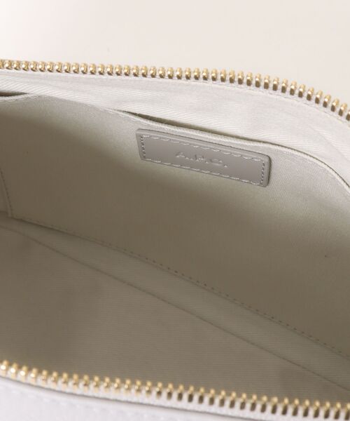 A.P.C.（アーペーセー）の「SAC VERA SHOULDER（トートバッグ・レディース・グレー/ブラック・ONESIZE）」の6枚目の写真