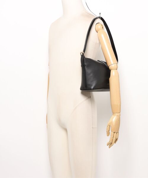 A.P.C.（アーペーセー）の「SAC VERA SHOULDER（トートバッグ・レディース・グレー/ブラック・ONESIZE）」の7枚目の写真