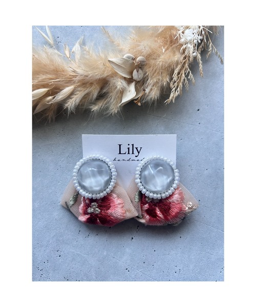 tone(トーン)の「【Lily accessory】インド刺繡イヤリング(MA)(イヤリング・レディース・オレンジ・FREE)」の2枚目の写真