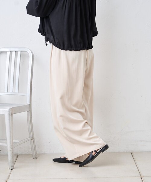 Jena espace merveilleux（ジェナ　エスパスメルヴェイユ）の「マルチタックワイドパンツ（その他パンツ・レディース・チャコールグレー/アイボリー/イエロー・FREE）」の7枚目の写真