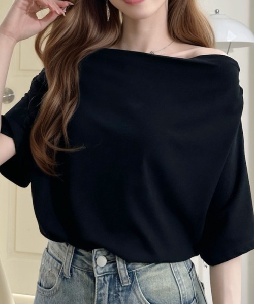 Ada.(エイダ)の「ドレープ ネック デザイン 肩開き カットソー(Tシャツ/カットソー・レディース・グレー/ブラック/ホワイト/ベージュ・FREE)」の10枚目の写真
