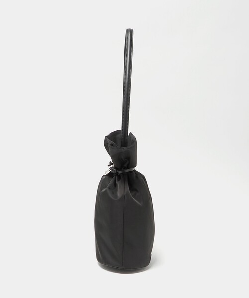 LE VERNIS（ル・ベルニ）の「＜LE VERNIS＞Poire バケット ショルダーバッグ M（ショルダーバッグ・レディース・ブラック・FREE）」の5枚目の写真