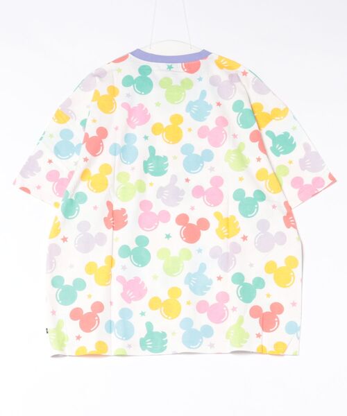 Disney(ディズニー)の「親子お揃い ディズニー WEB限定 パステル総柄Tシャツ 1485A(Tシャツ/カットソー・メンズ・ホワイト・ユニセックスS/ユニセックスM/ユニセックスL/ユニセックスXL)」の2枚目の写真